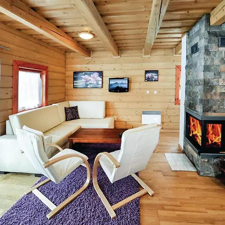 Three-bedroom Holiday In